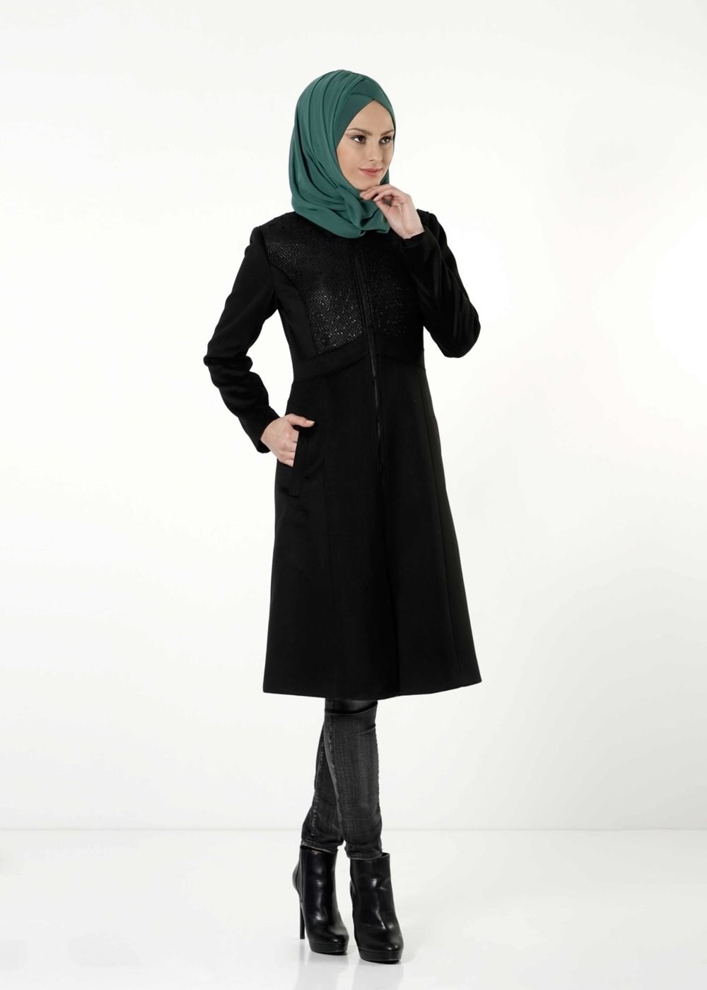 Tesettür giyim SİYAH FERMUARLI KABAN 9426 