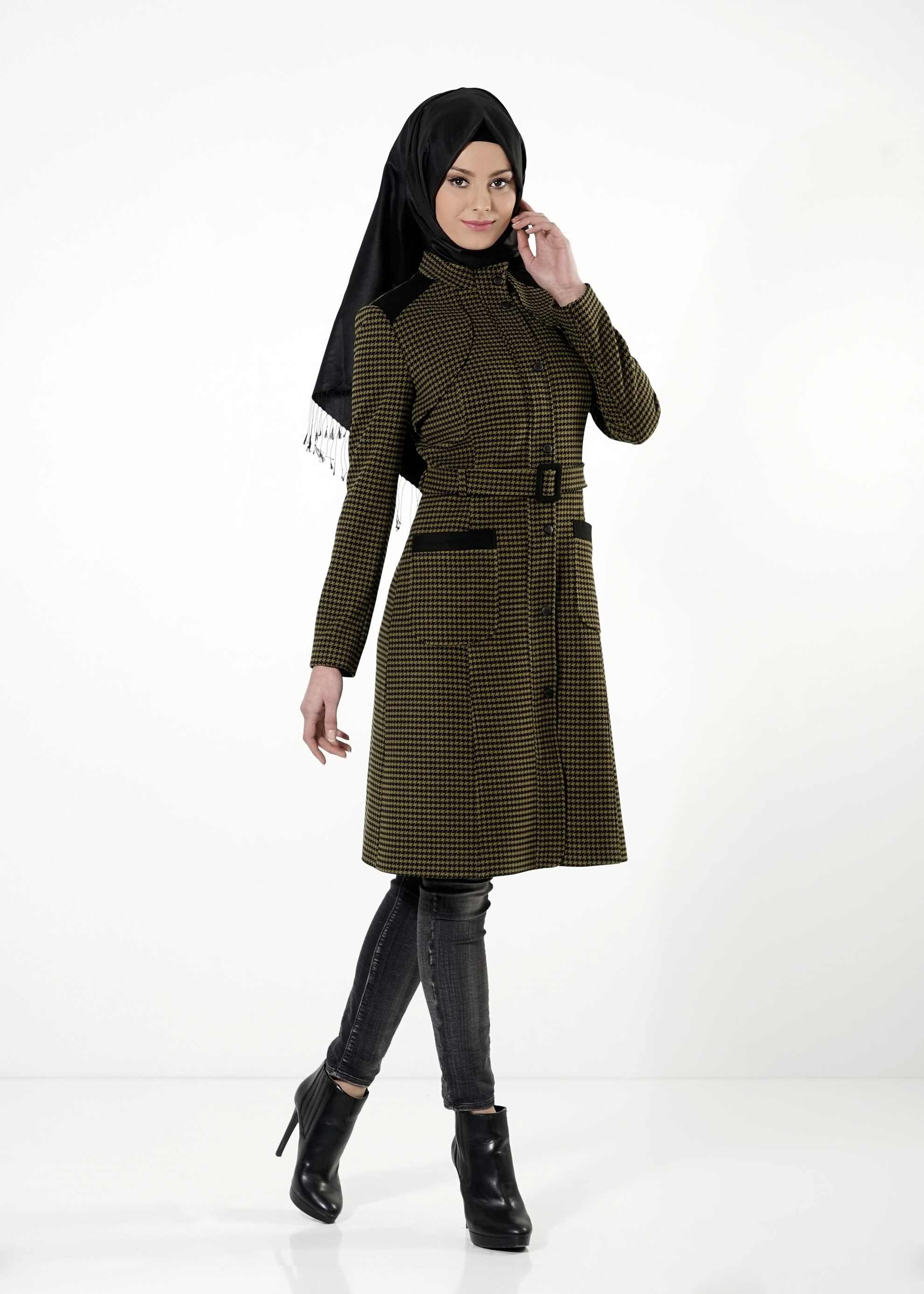 Tesettür giyim SİYAH KAZAYAĞI DESENLİ KABAN 9430 