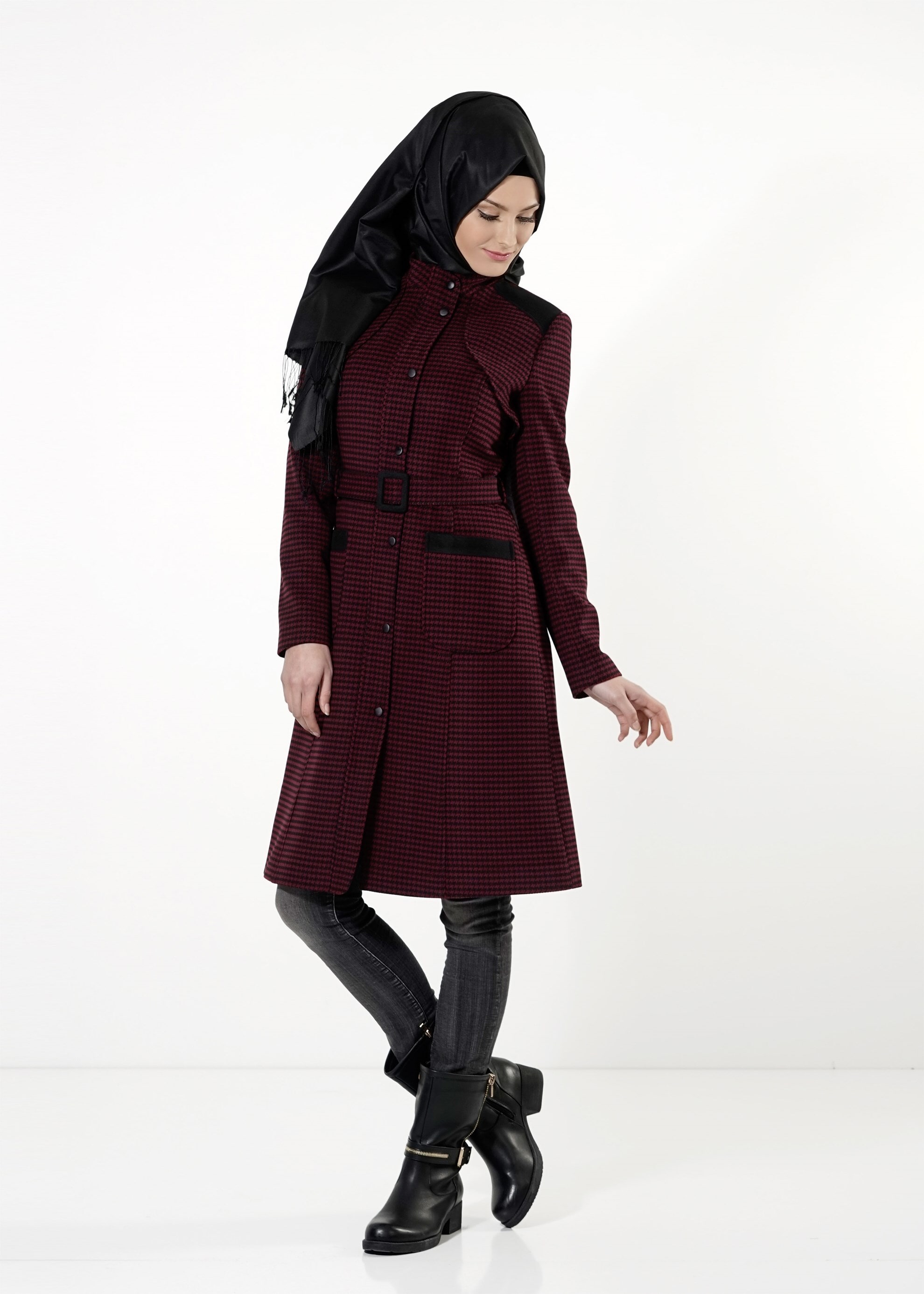 Tesettür giyim SİYAH KAZAYAĞI DESENLİ KABAN 9430 