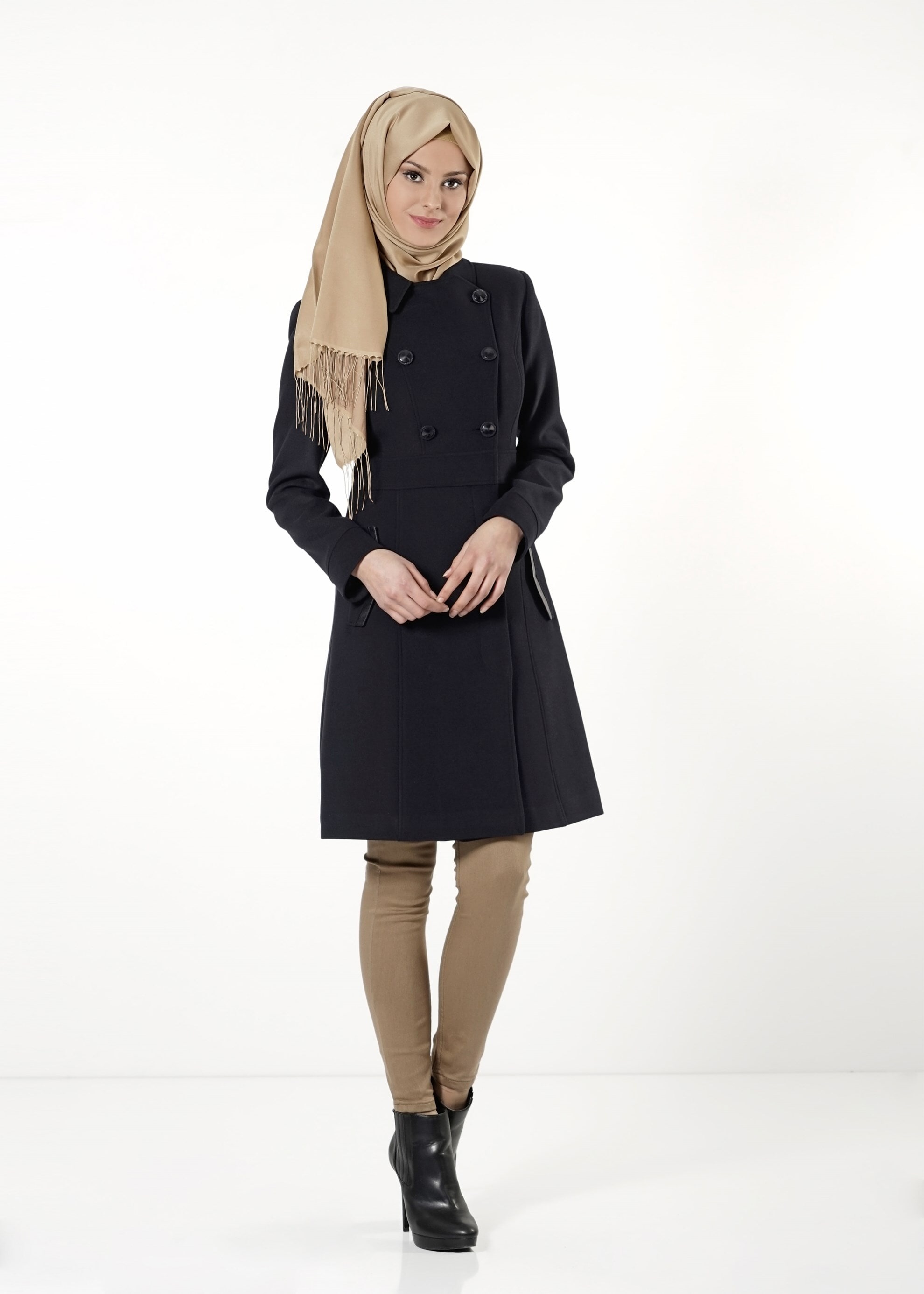 Tesettür giyim LACİVERT DÜĞMELİ KABAN 9432 