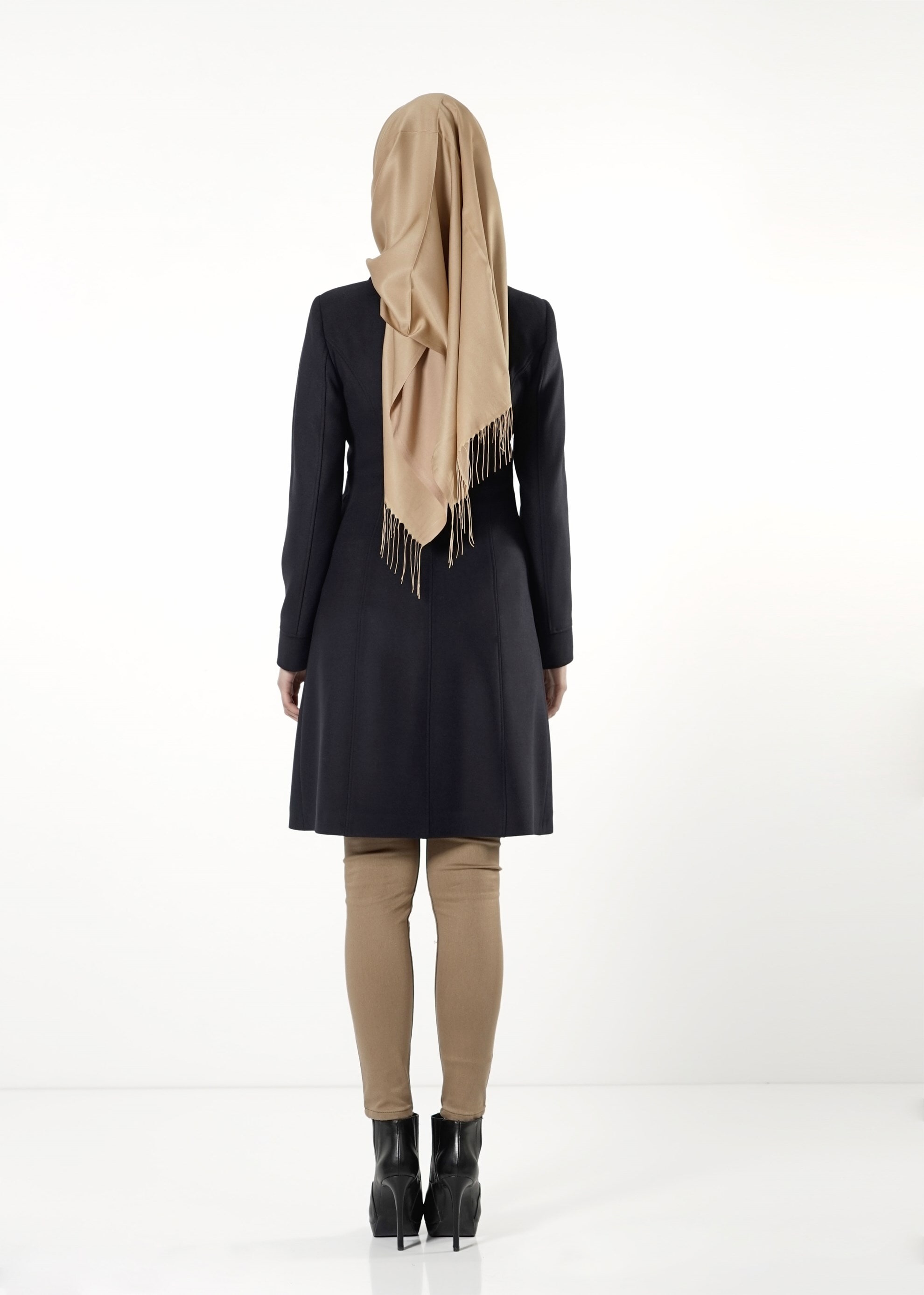 Tesettür giyim LACİVERT DÜĞMELİ KABAN 9432 