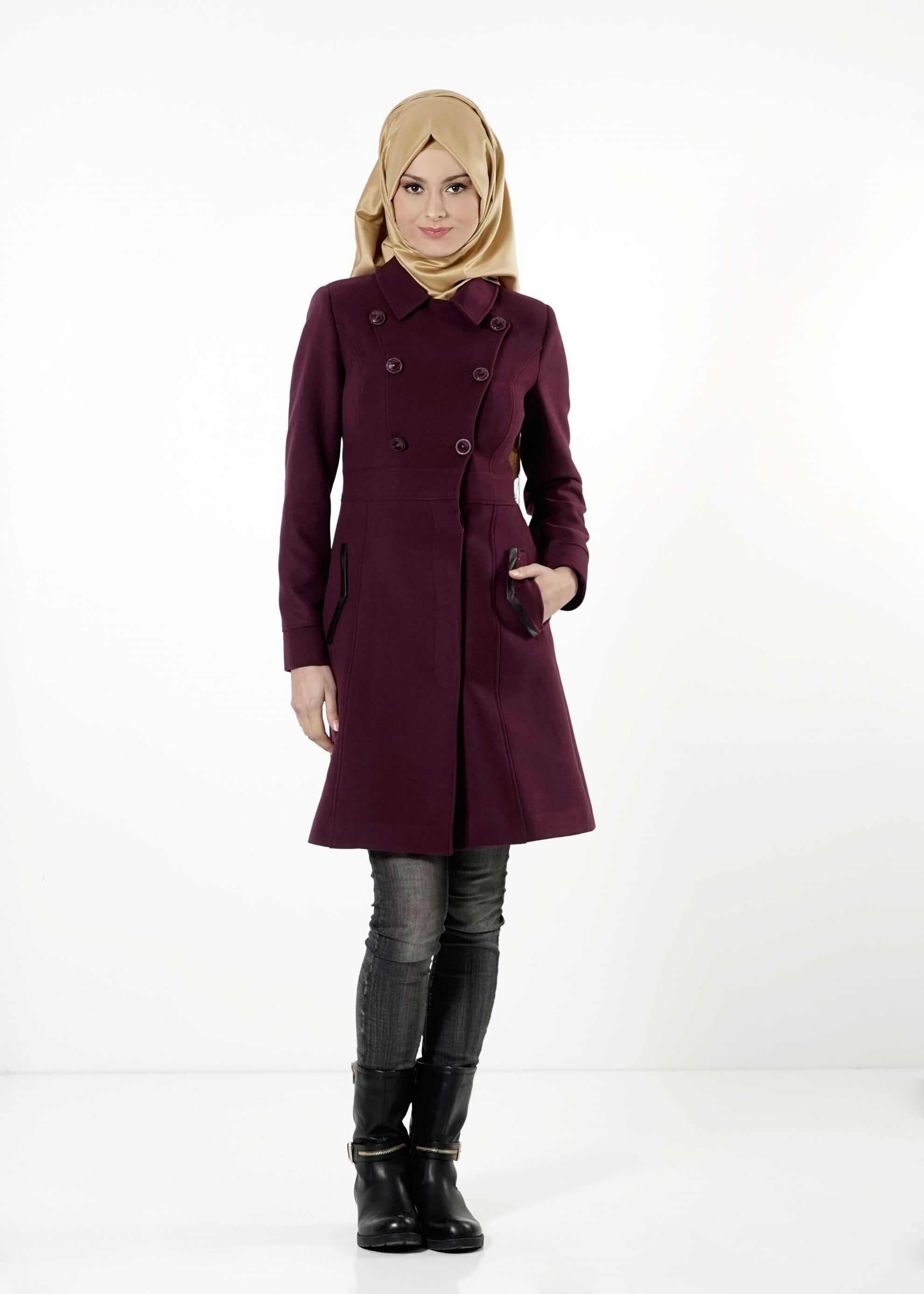 Tesettür giyim MÜRDÜM DÜĞMELİ KABAN 9432 