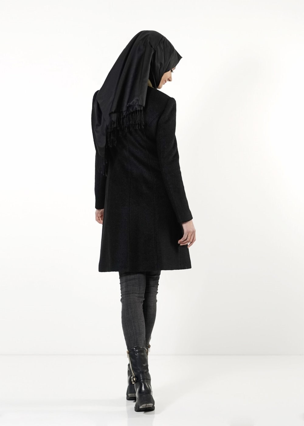 Tesettür giyim SİYAH FERMUARLI KABAN 9435 