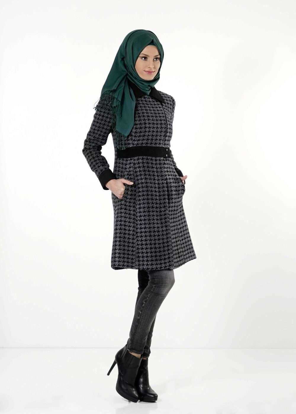 Tesettür giyim GRİ KAZAYAĞI DESEN KABAN 9436 