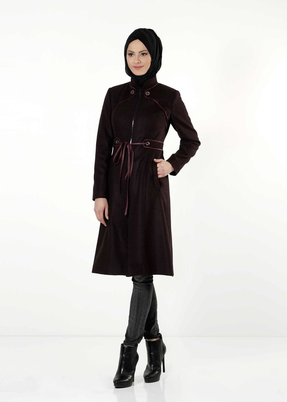 Tesettür giyim SİYAH KEMERLİ KABAN 9437 