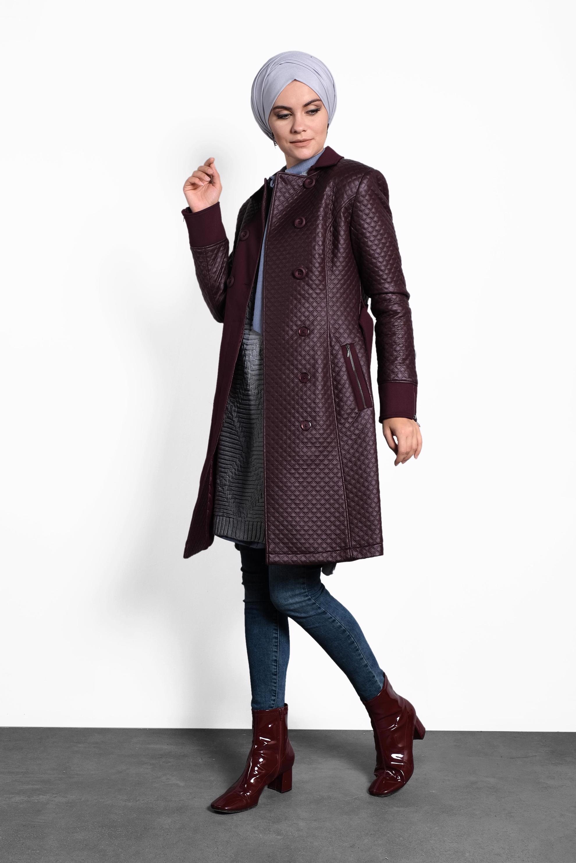 Tesettür giyim BORDO KARE DESENLİ SUNİ DERİ KABAN  9440 