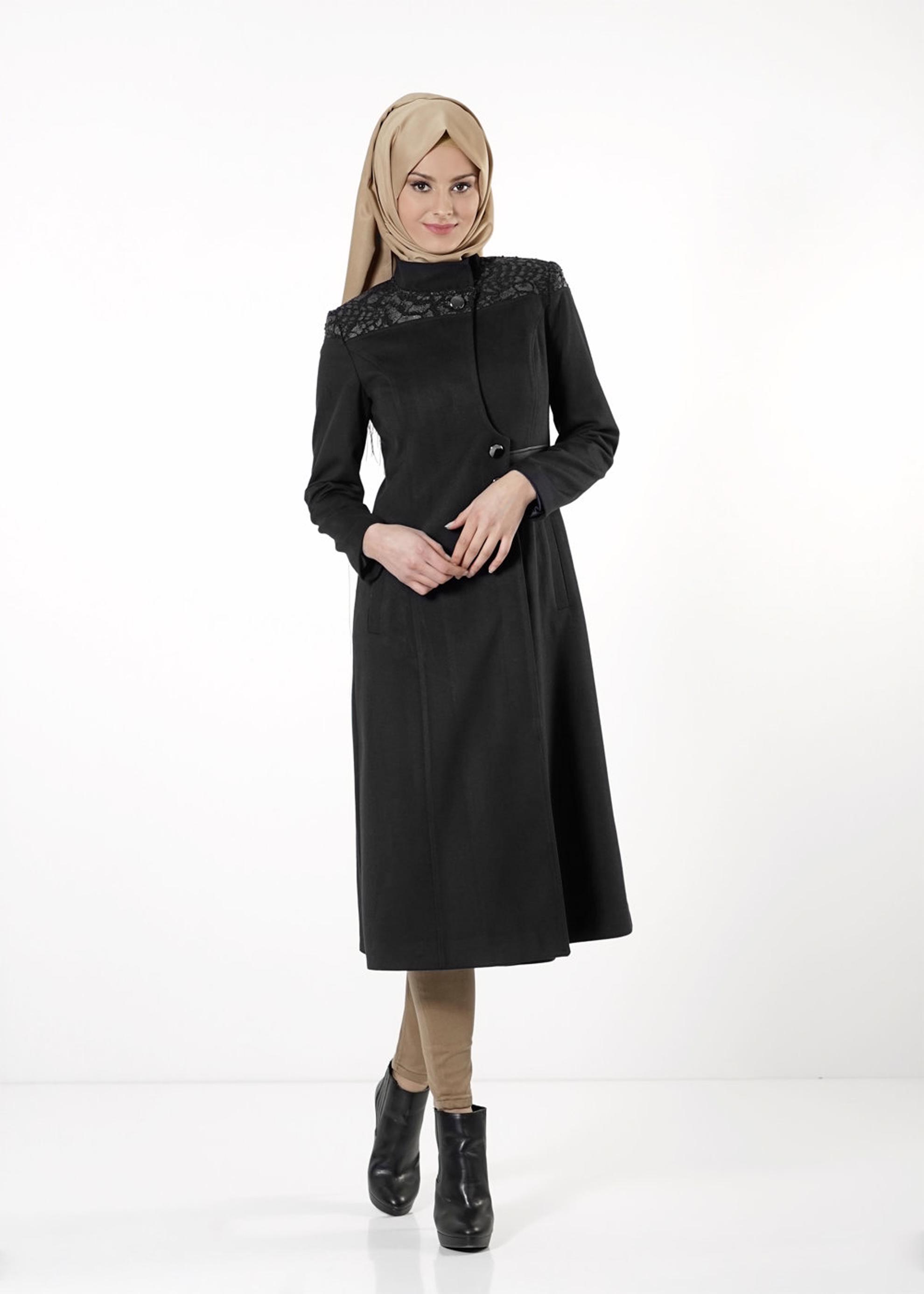 Tesettür giyim SİYAH DÜĞMELİ KABAN 9397-1 