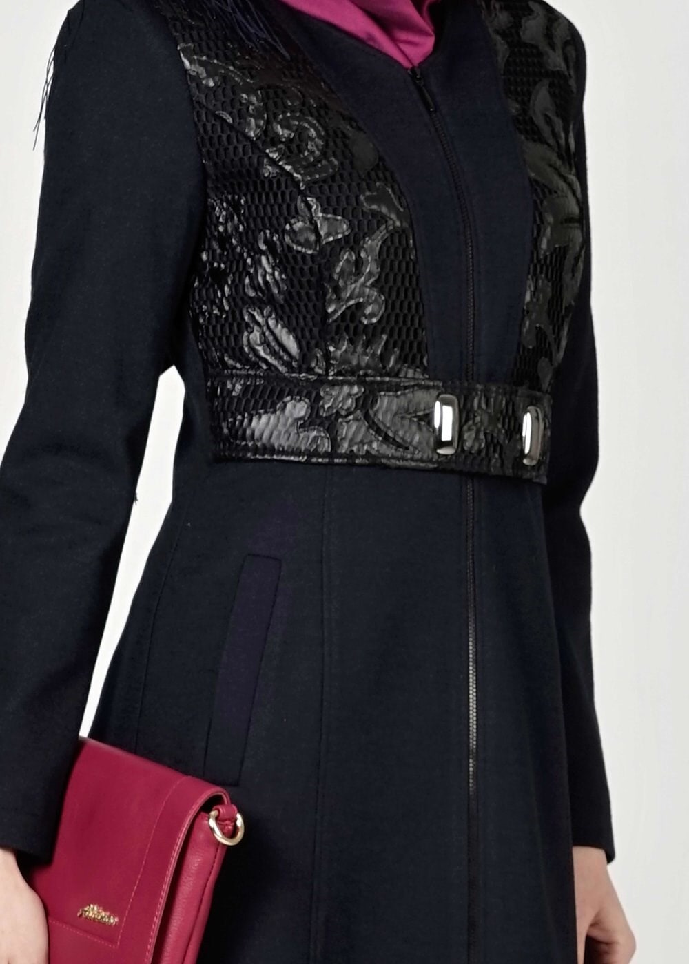 Tesettür giyim LACİVERT DERİ DETAYLI MANTO 9343 