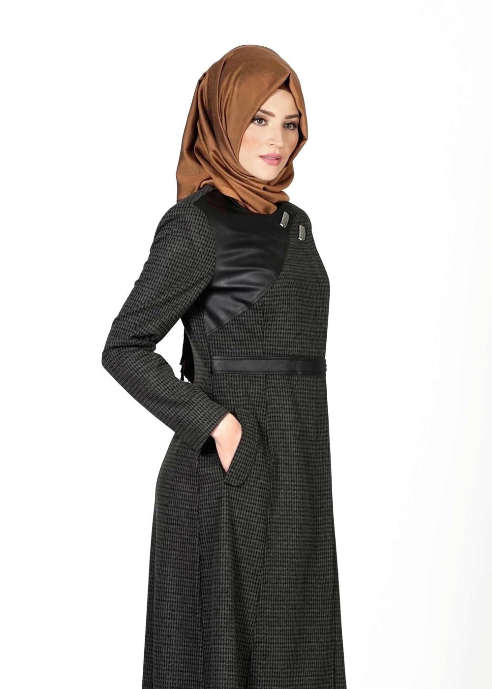 Tesettür giyim GRİ TOKA DETAYLI MANTO 9352 