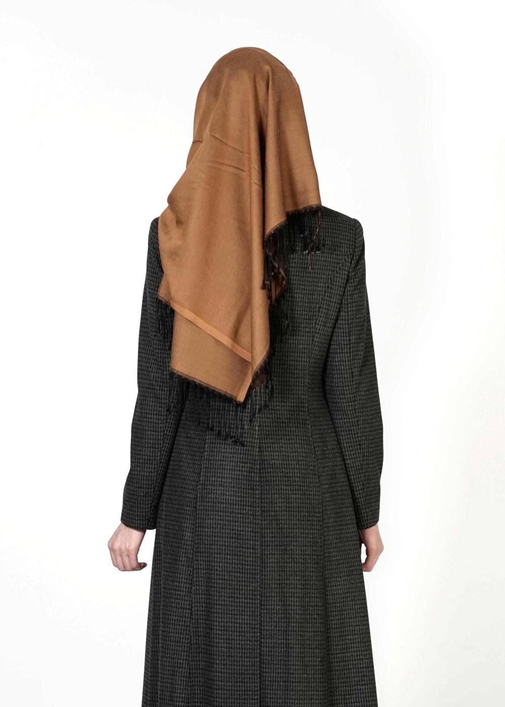 Tesettür giyim GRİ TOKA DETAYLI MANTO 9352 