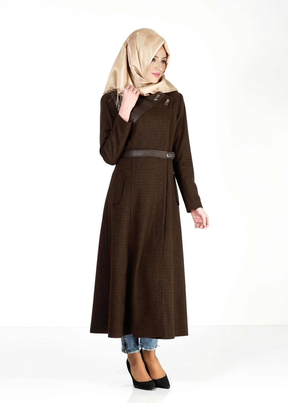 Tesettür giyim KAHVE TOKA DETAYLI MANTO 9352 