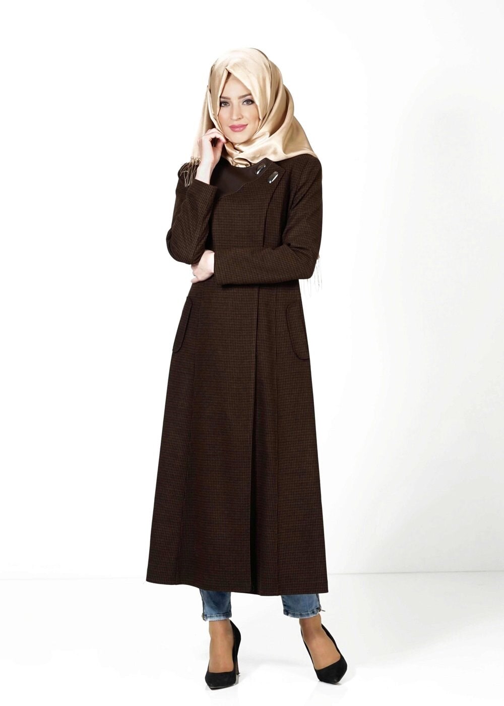 Tesettür giyim KAHVE TOKA DETAYLI MANTO 9352 