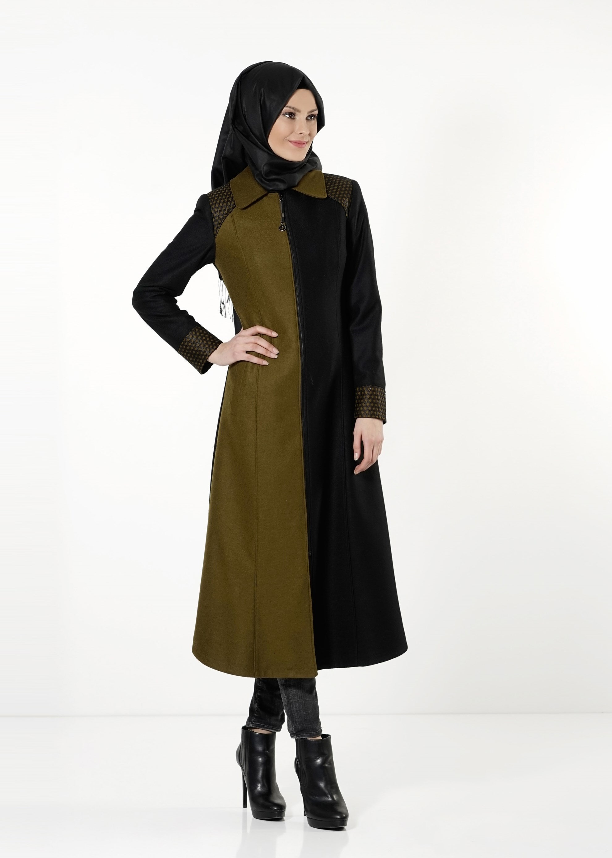 Tesettür giyim YEŞİL İKİ RENKLİ FERMUARLI MANTO 9358 
