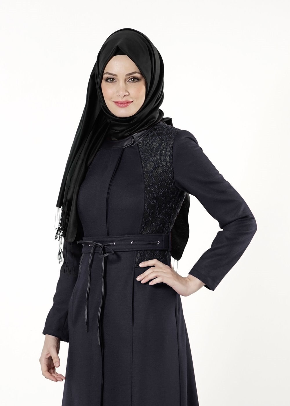 Tesettür giyim LACİVERT  DESENLİ KUŞAKLI MANTO 9362