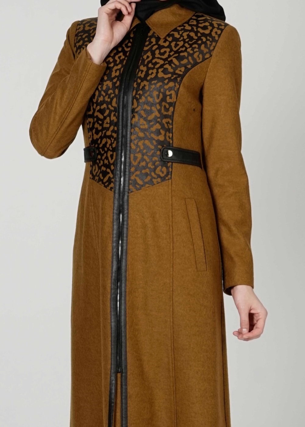 Tesettür giyim SARI DESENLİ FERMUARLI MANTO 9369 