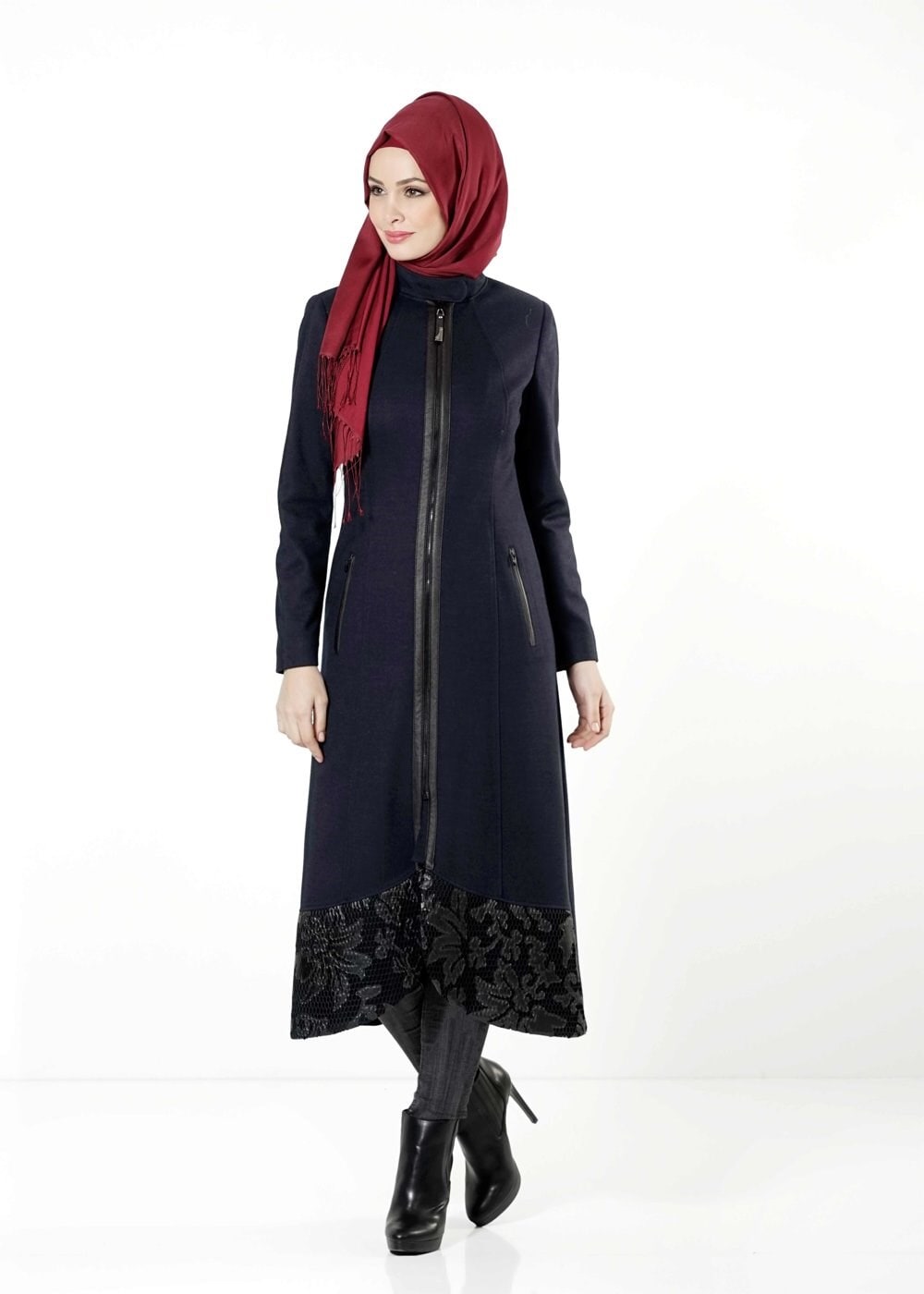 Tesettür giyim LACİVERT FERMUARLI ETEK UCU GÜPÜR DETAYLI MANTO 9382