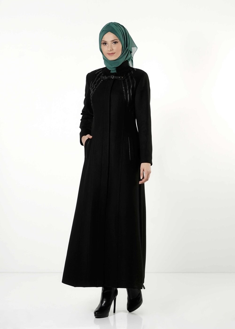 Tesettür giyim SİYAH FERMUARLI MANTO 9396 