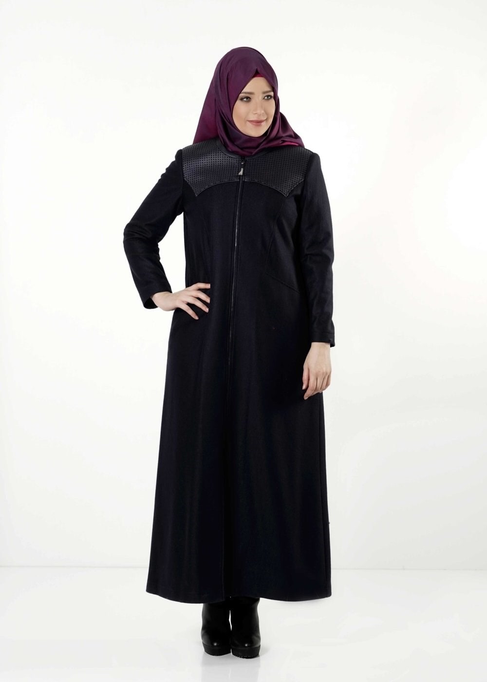 Tesettür giyim LACİVERT DERİ DETAYLI FERMUARLI MANTO 9410 