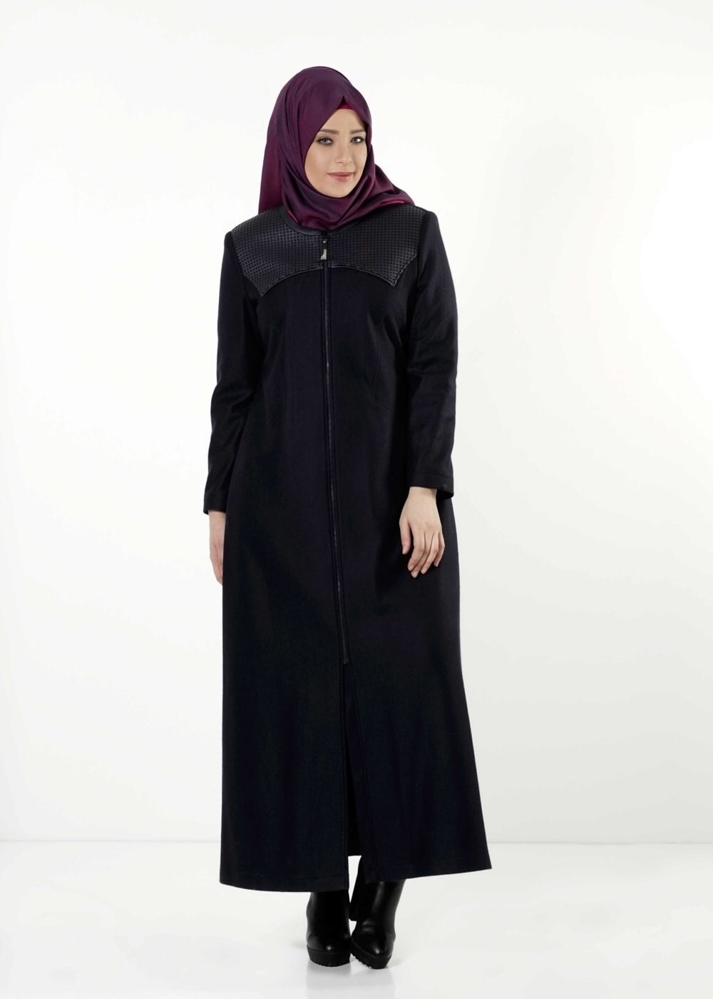 Tesettür giyim LACİVERT DERİ DETAYLI FERMUARLI MANTO 9410 