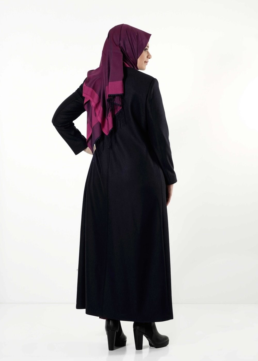 Tesettür giyim LACİVERT DERİ DETAYLI FERMUARLI MANTO 9410 