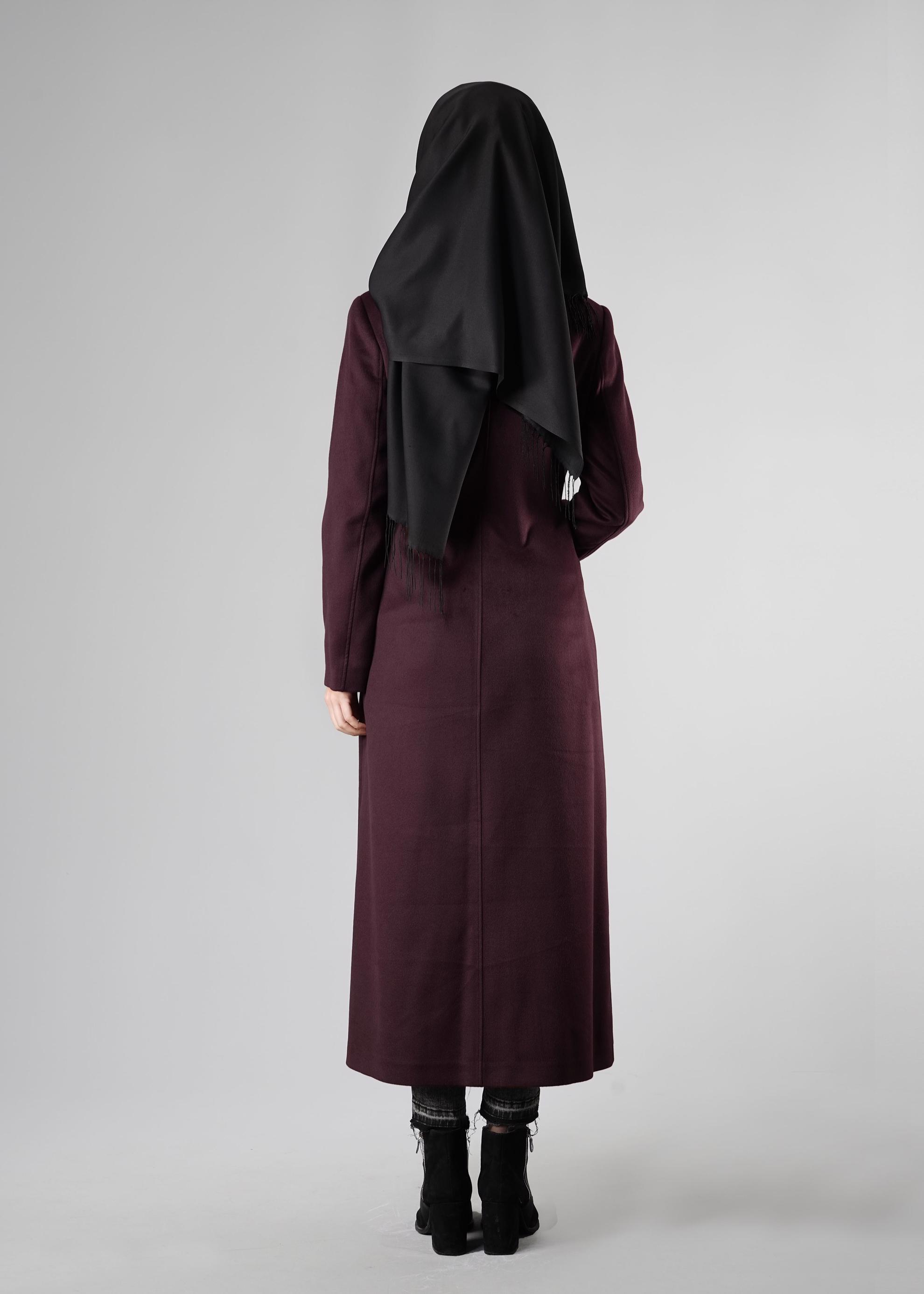 Tesettür giyim BORDO GÜPÜR DETAYLI MANTO 9431 