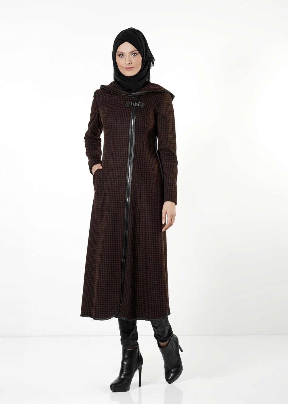 Tesettür giyim KAHVE KAZAYAĞI DESENLİ MANTO 9441 