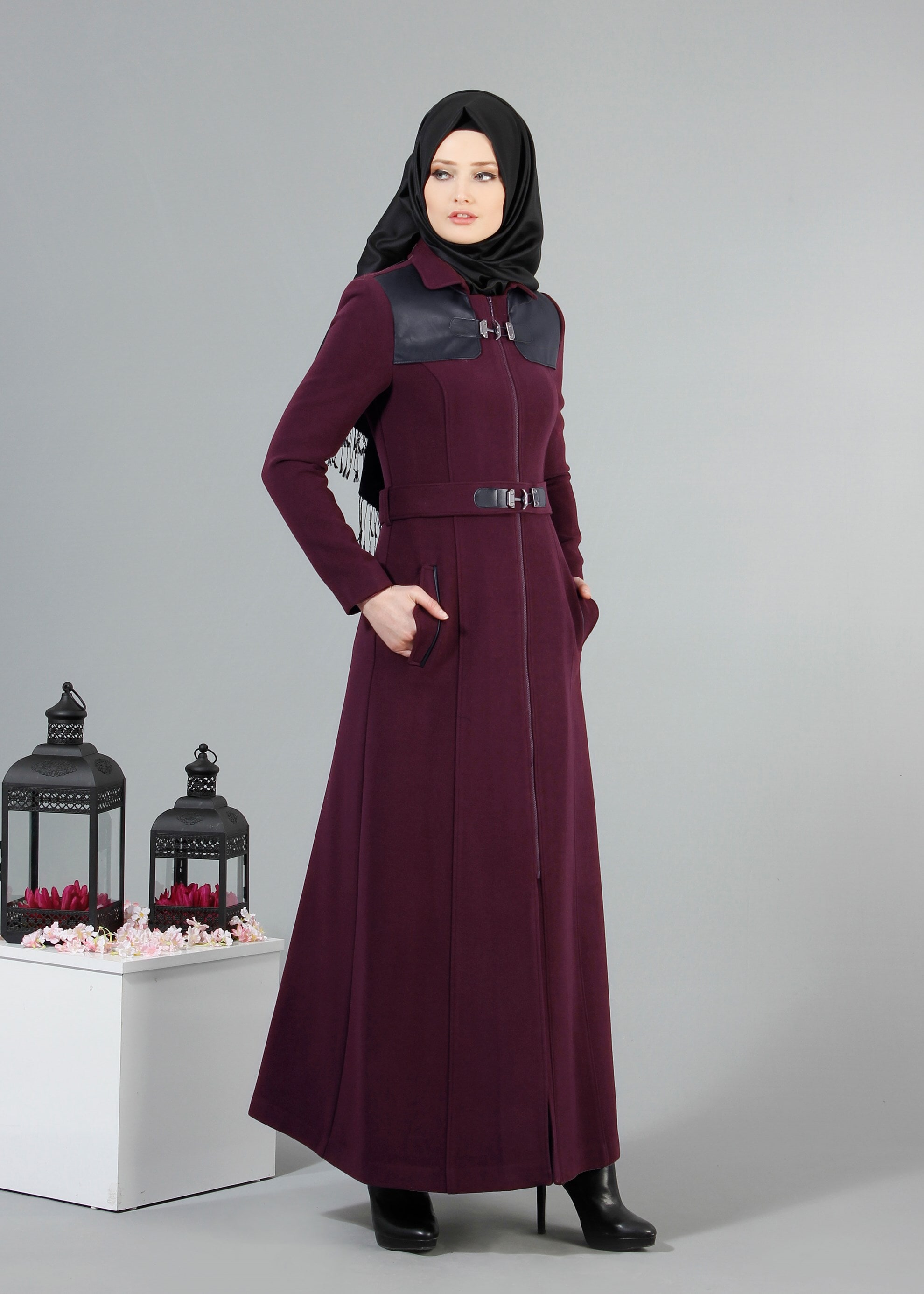 Tesettür giyim MÜRDÜM DERİ DETAYLI FERMUARLI MANTO 9444 