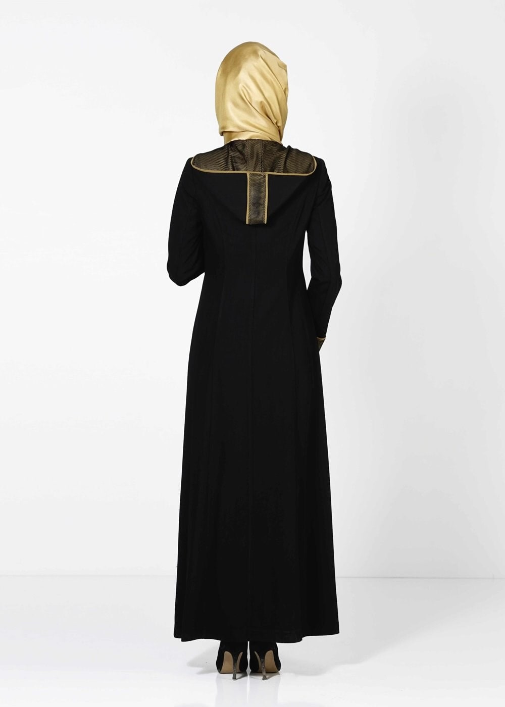 Tesettür giyim SİYAH KAPÜŞONLU FERMUARLI PARDESÜ 1607 