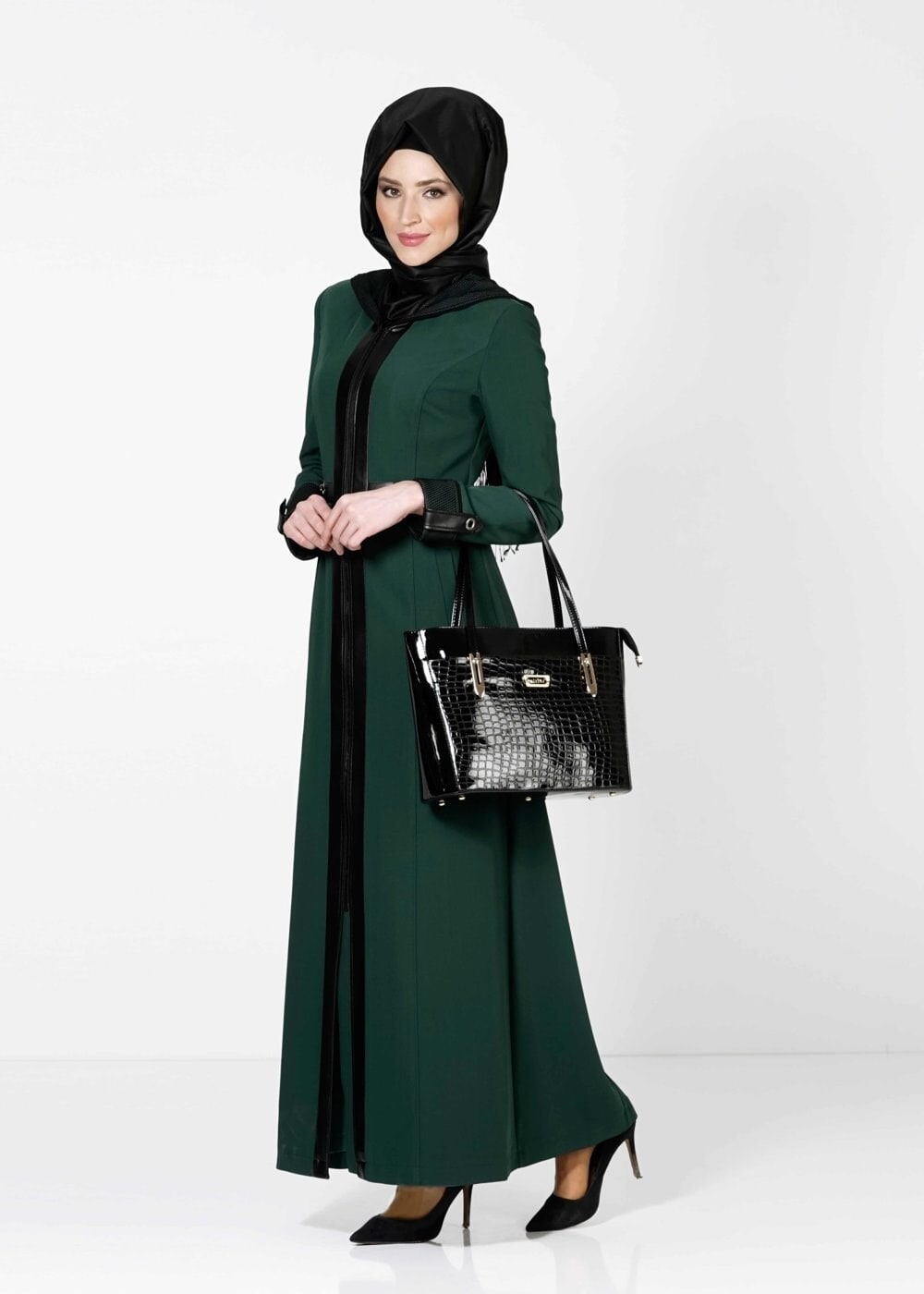 Tesettür giyim YEŞİL KAPÜŞONLU FERMUARLI PARDESÜ 1607 