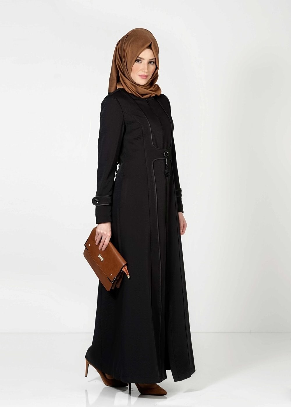 Tesettür giyim SİYAH FERMUARLI DÜĞME DETAYLI PARDESÜ 1619 