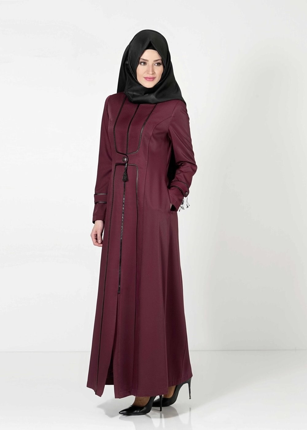 Tesettür giyim BORDO FERMUARLI DÜĞME DETAYLI PARDESÜ 1619 