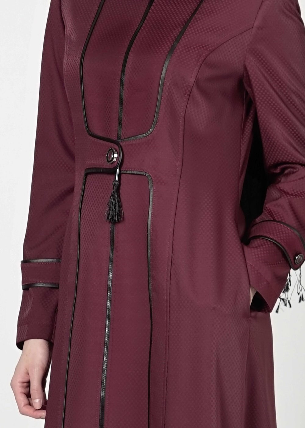 Tesettür giyim BORDO FERMUARLI DÜĞME DETAYLI PARDESÜ 1619 