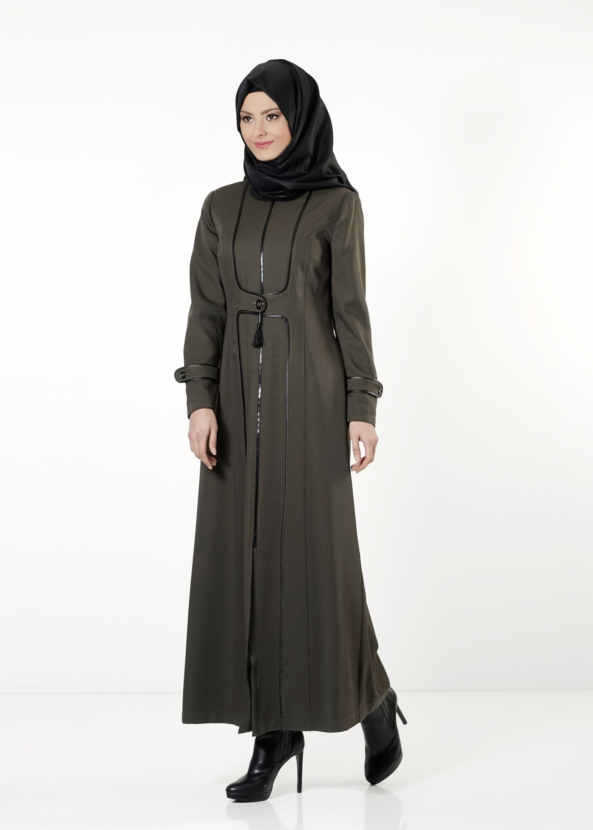 Tesettür giyim HAKİ FERMUARLI DÜĞME DETAYLI PARDESÜ 1619 