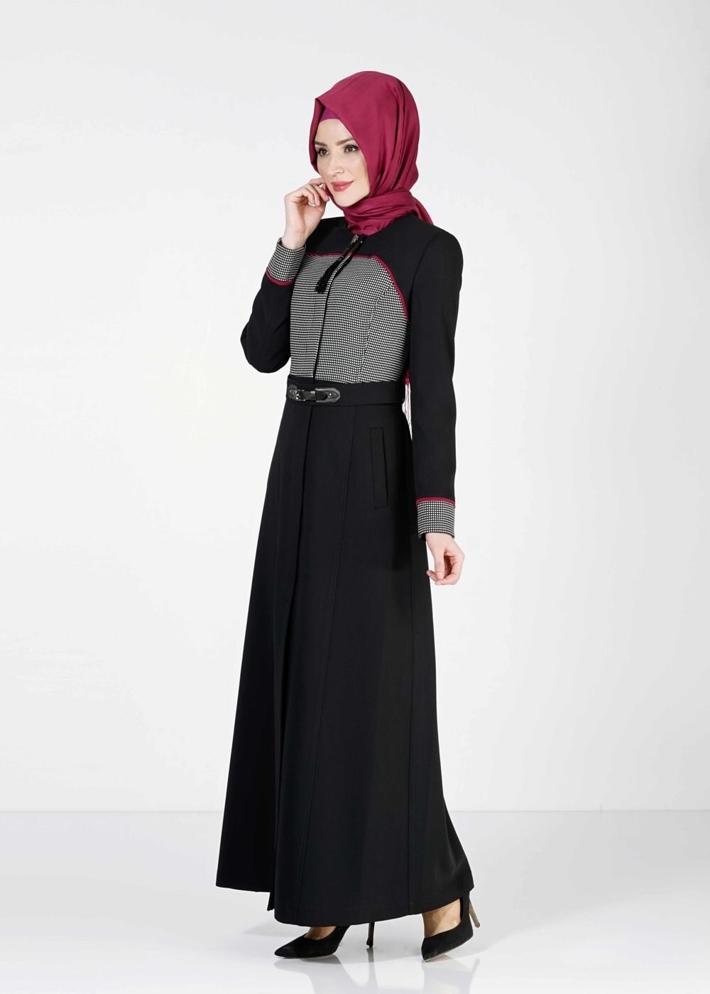 Tesettür giyim SİYAH PÖTİKARE DESEN PARDESÜ 1631 