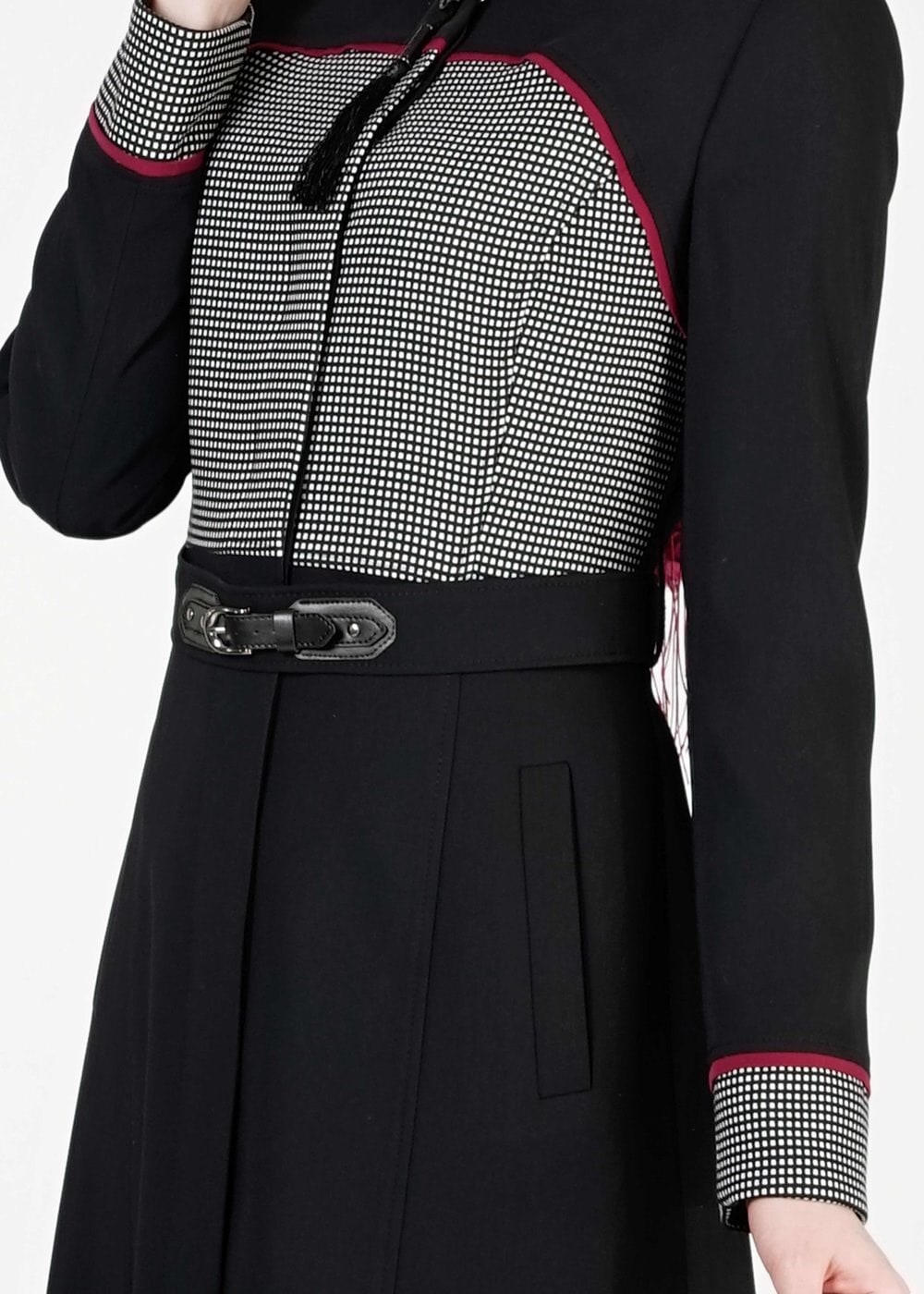 Tesettür giyim SİYAH PÖTİKARE DESEN PARDESÜ 1631 