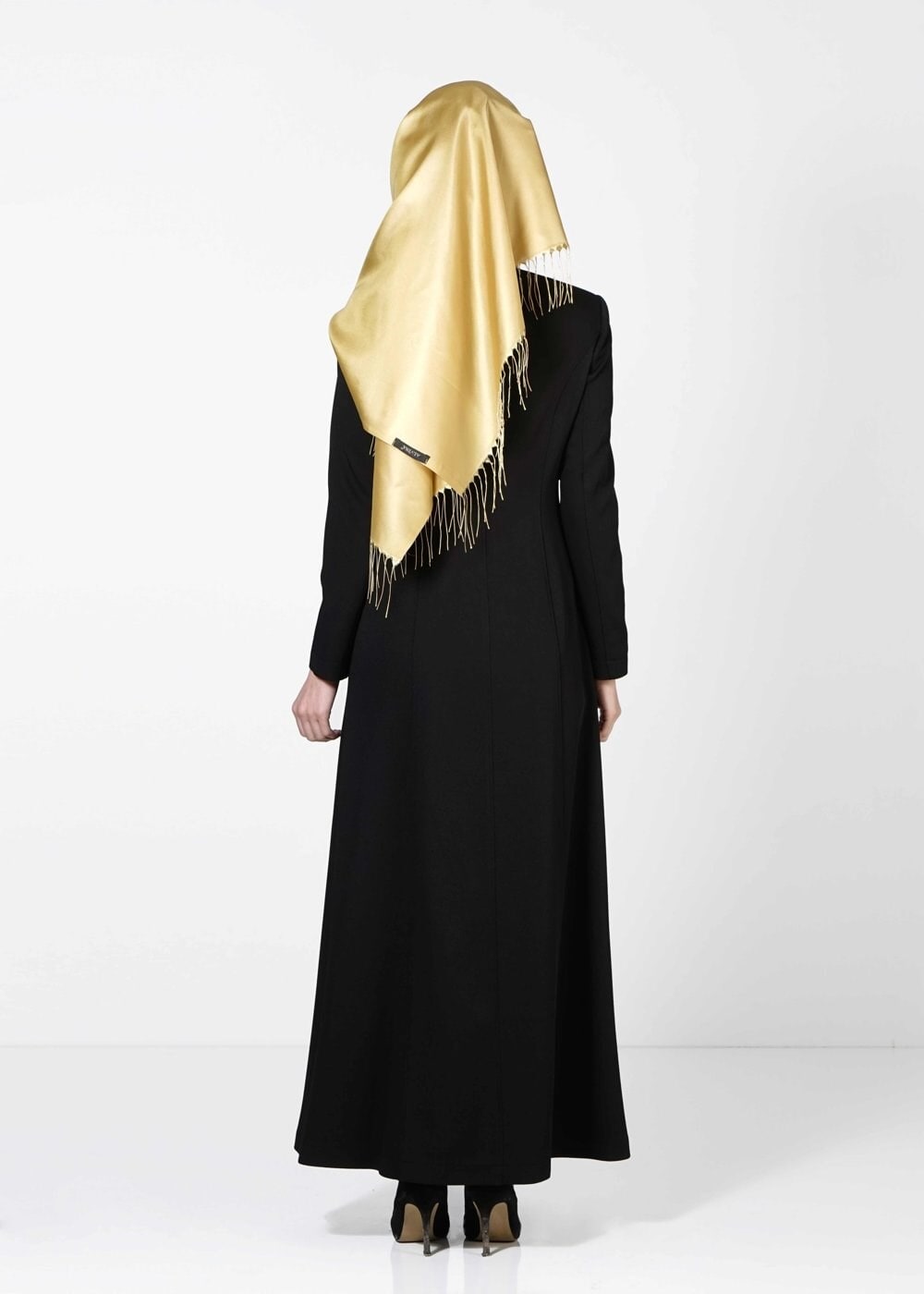 Tesettür giyim SİYAH ÖNÜ TOKALI PARDESÜ 1636 