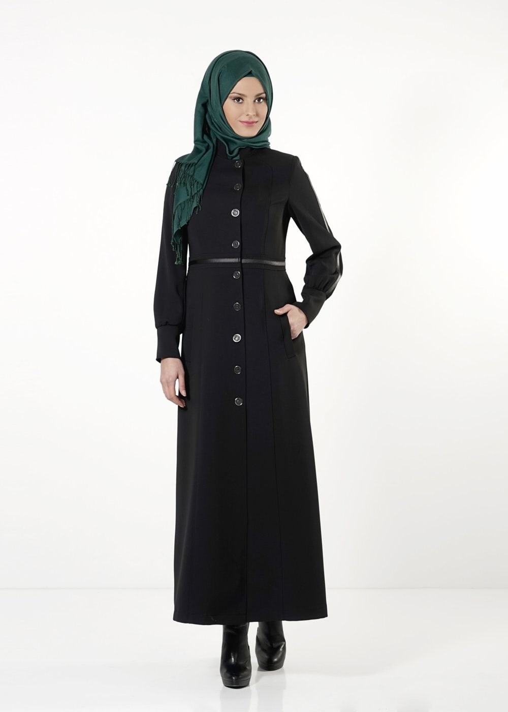 Tesettür giyim SİYAH DÜĞMELİ PARDESÜ 1663 