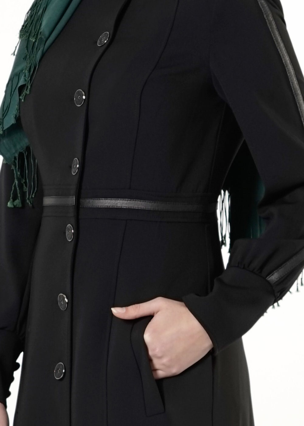 Tesettür giyim SİYAH DÜĞMELİ PARDESÜ 1663 