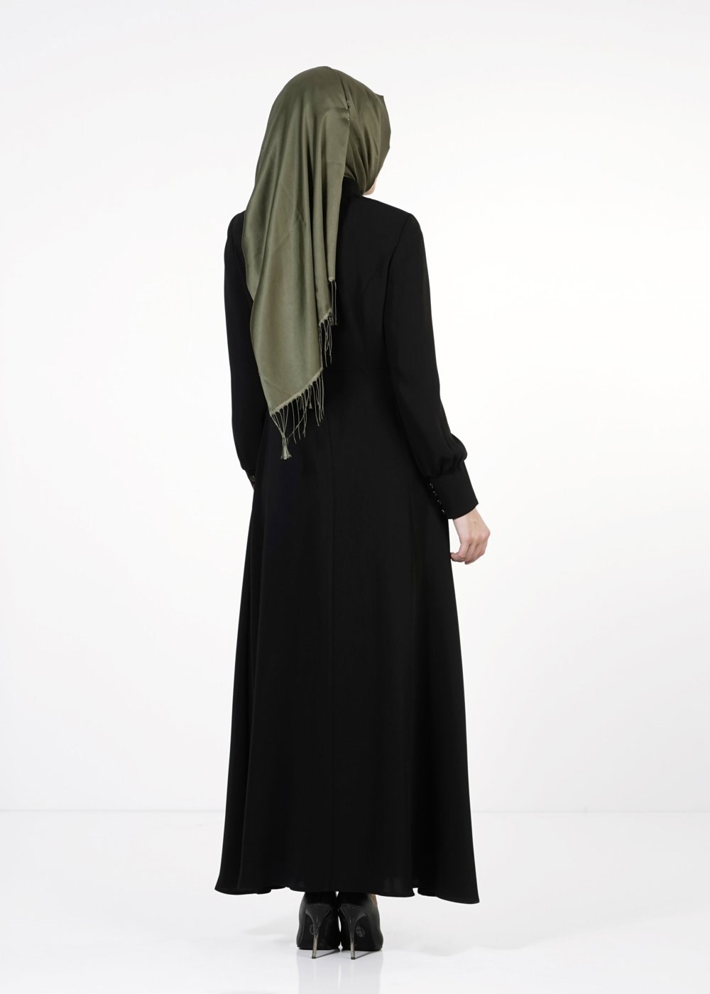 Tesettür giyim SİYAH YAKASI BAĞLAMA DETAYLI DÜĞMELİ PARDESÜ 1665 