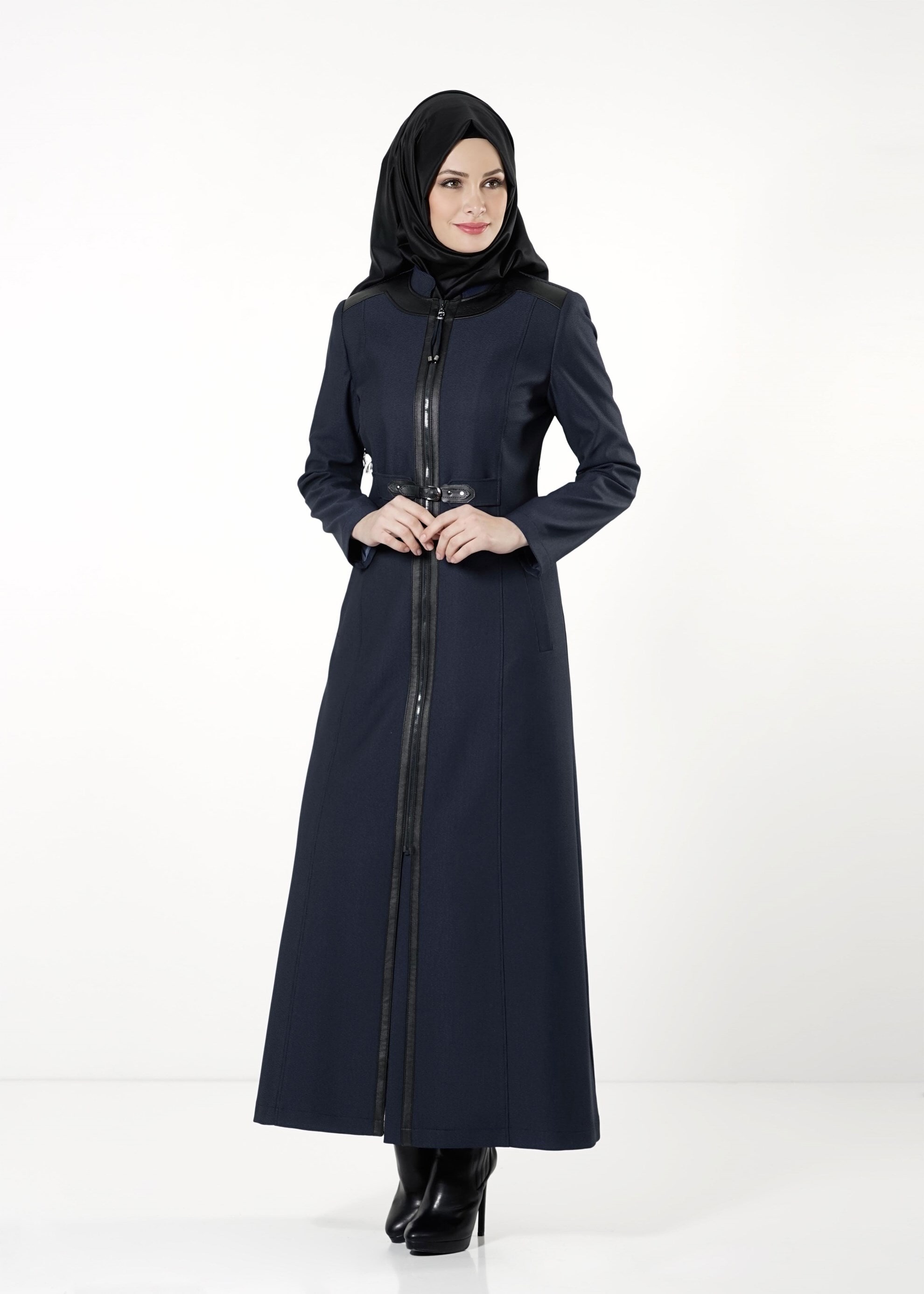 Tesettür giyim LACİVERT TOKA DETAYLI PARDESÜ 1681 