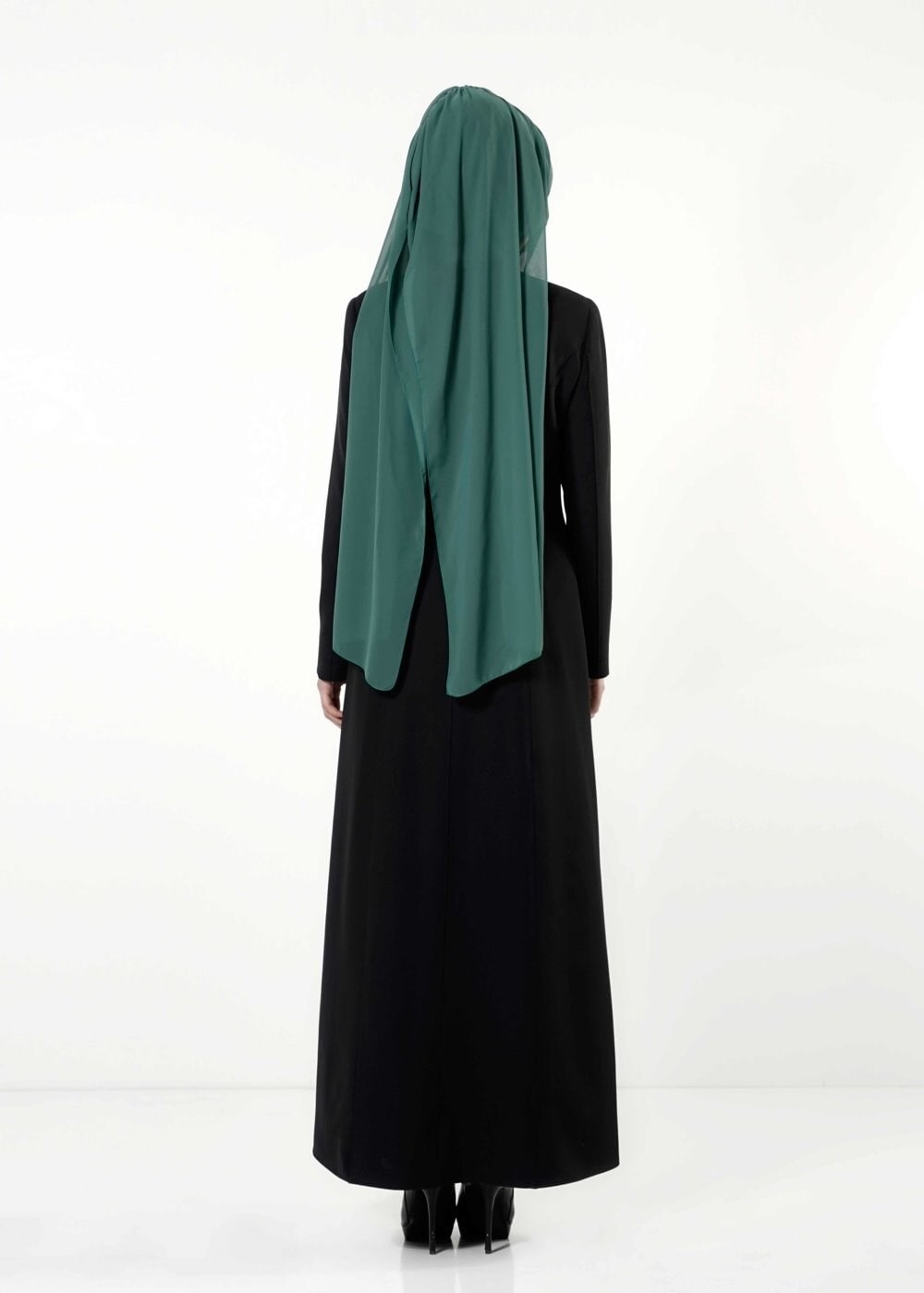 Tesettür giyim SİYAH DERİ DETAYLI FERMUARLI PARDESÜ 1682 