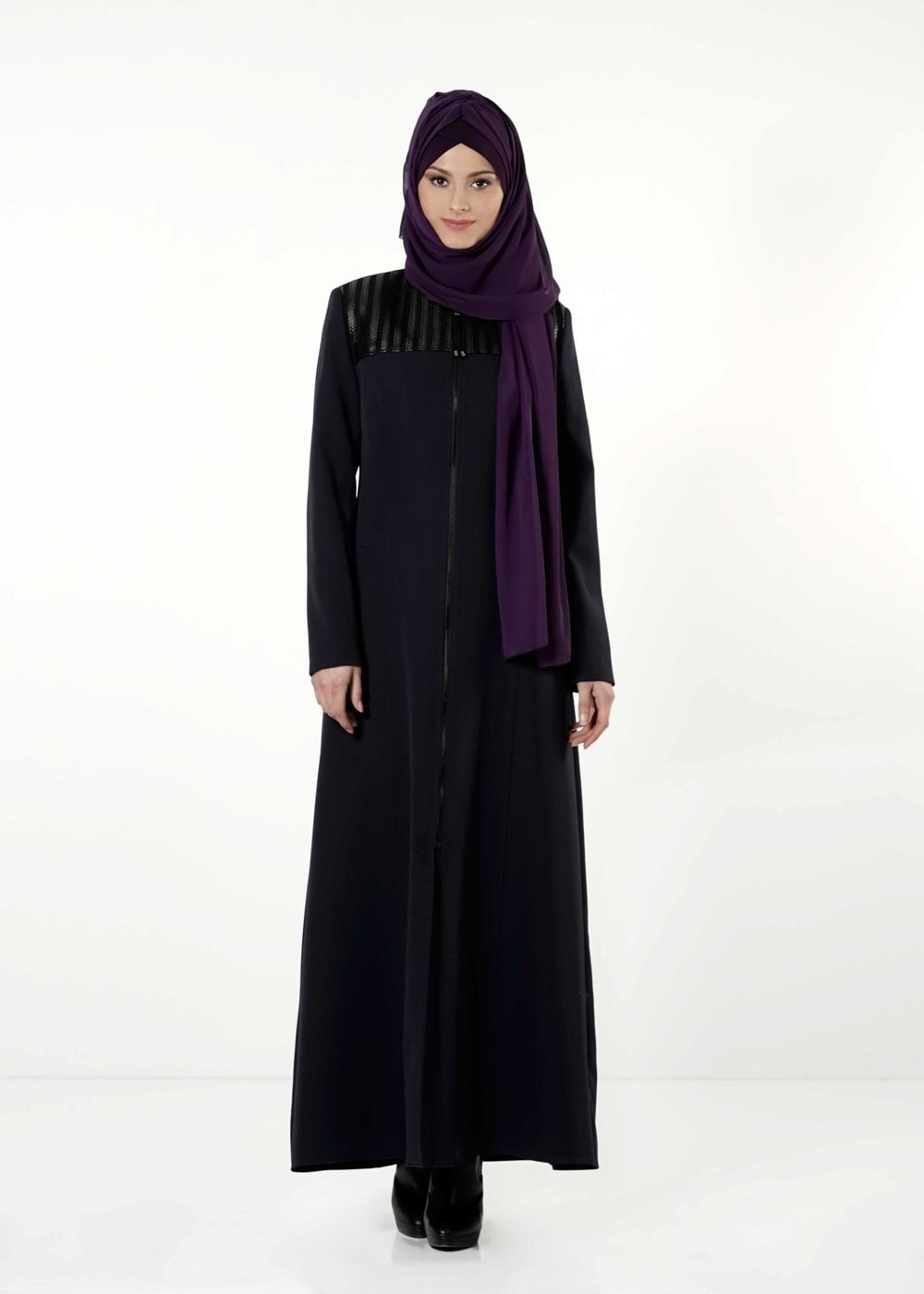 Tesettür giyim LACİVERT DERİ DETAYLI FERMUARLI PARDESÜ 1682 