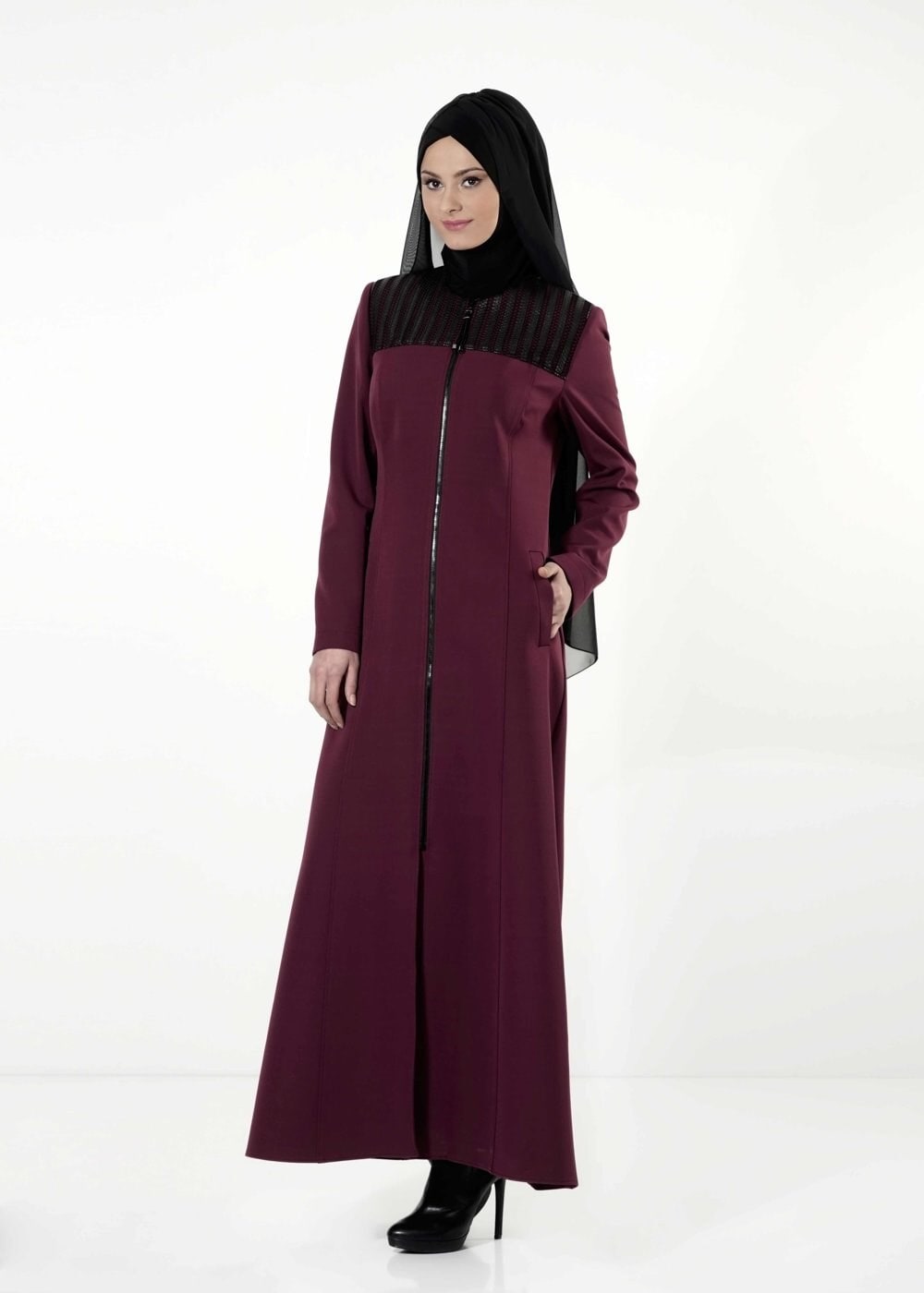 Tesettür giyim BORDO DERİ DETAYLI FERMUARLI PARDESÜ 1682 