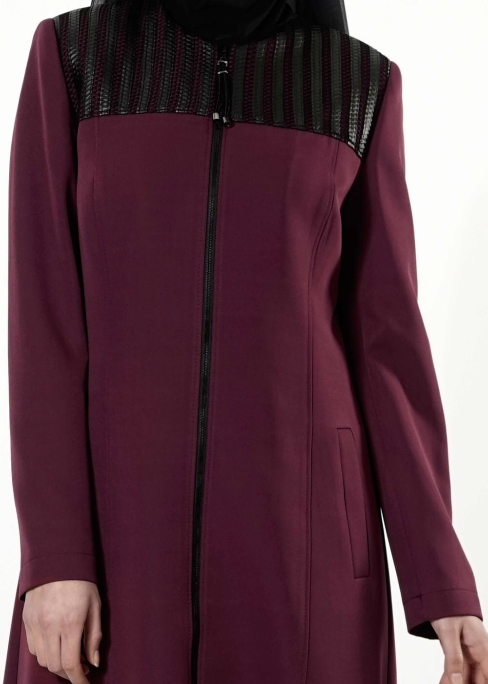 Tesettür giyim BORDO DERİ DETAYLI FERMUARLI PARDESÜ 1682 
