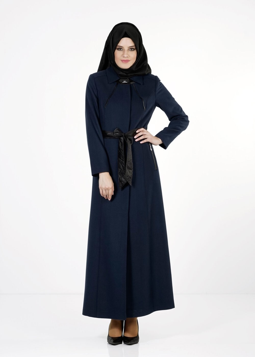 Tesettür giyim LACİVERT DERİ KUŞAKLI PARDESÜ 1684