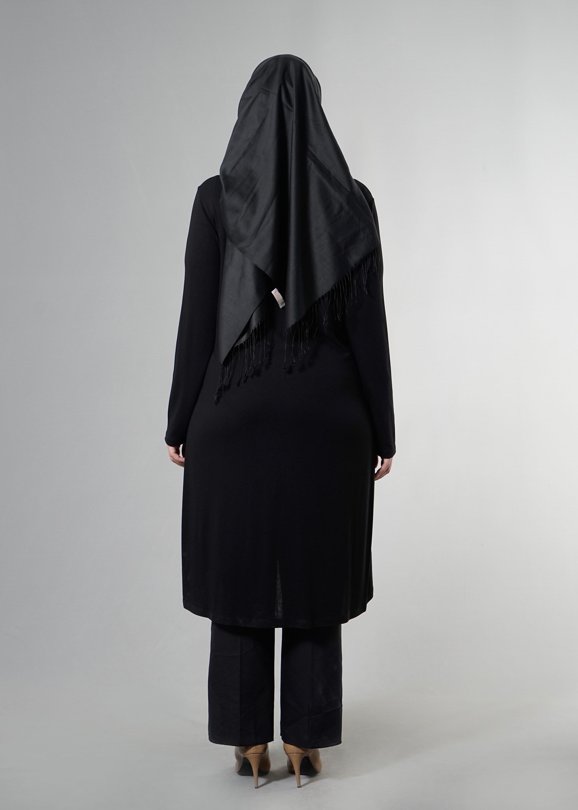 Tesettür giyim SİYAH DESENLİ TUNİK 2530 