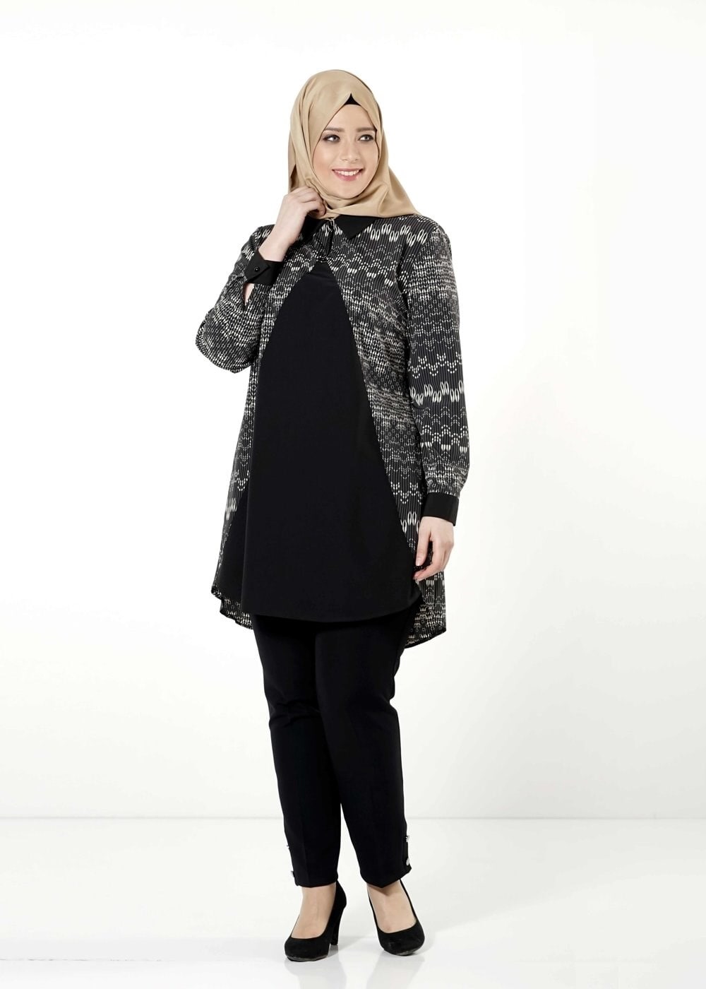 Tesettür giyim GRİ DESENLİ TUNİK 2546 