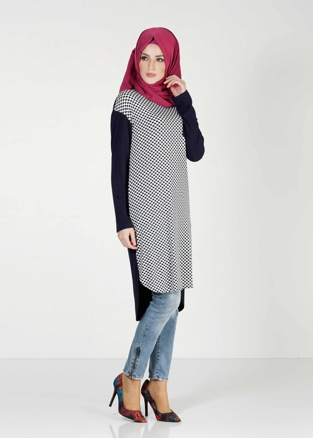 Tesettür giyim LACİVERT DESENLİ TUNİK 4020