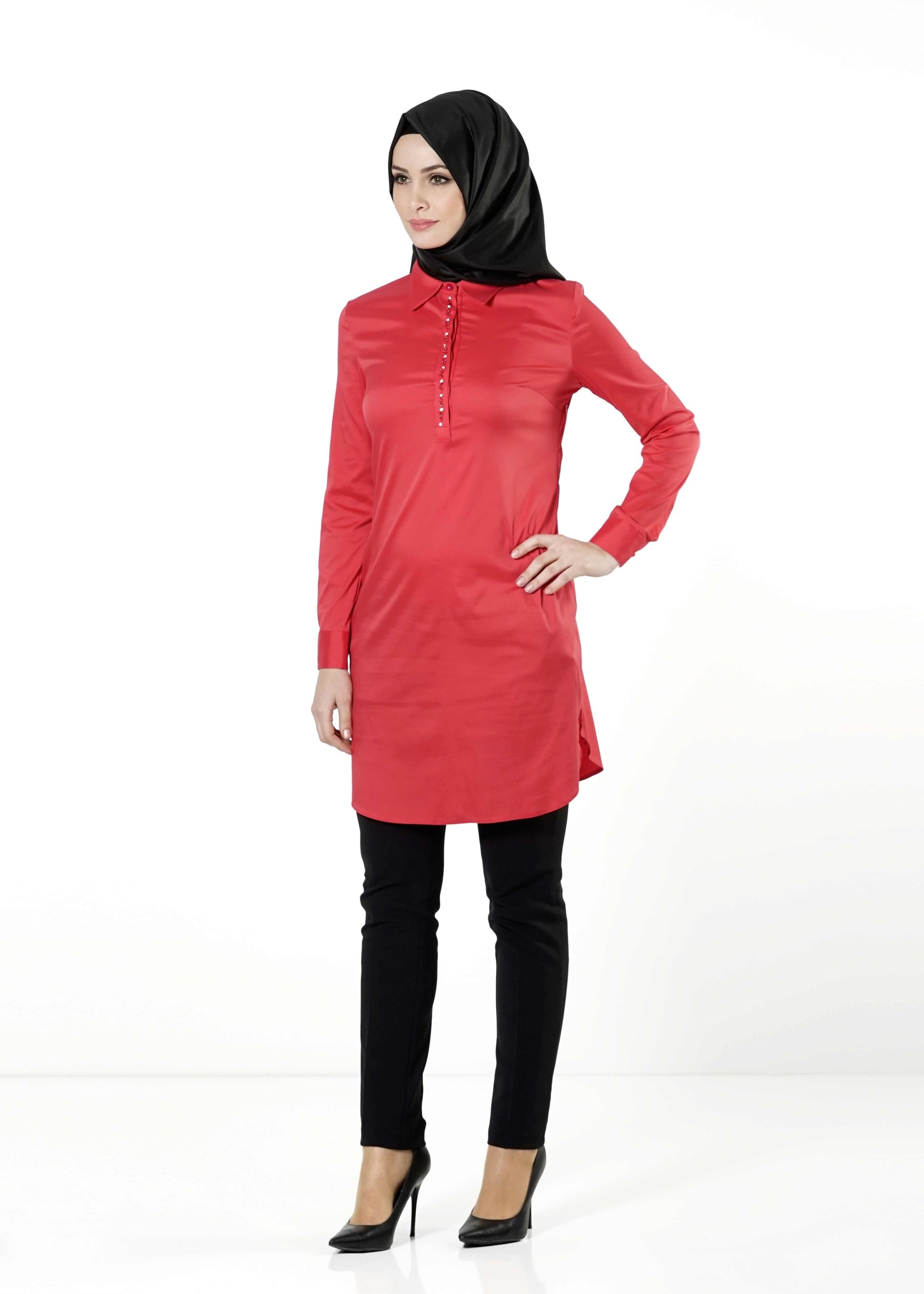Tesettür giyim KIRMIZI DÜĞMELİ SATEN TUNİK 4130 