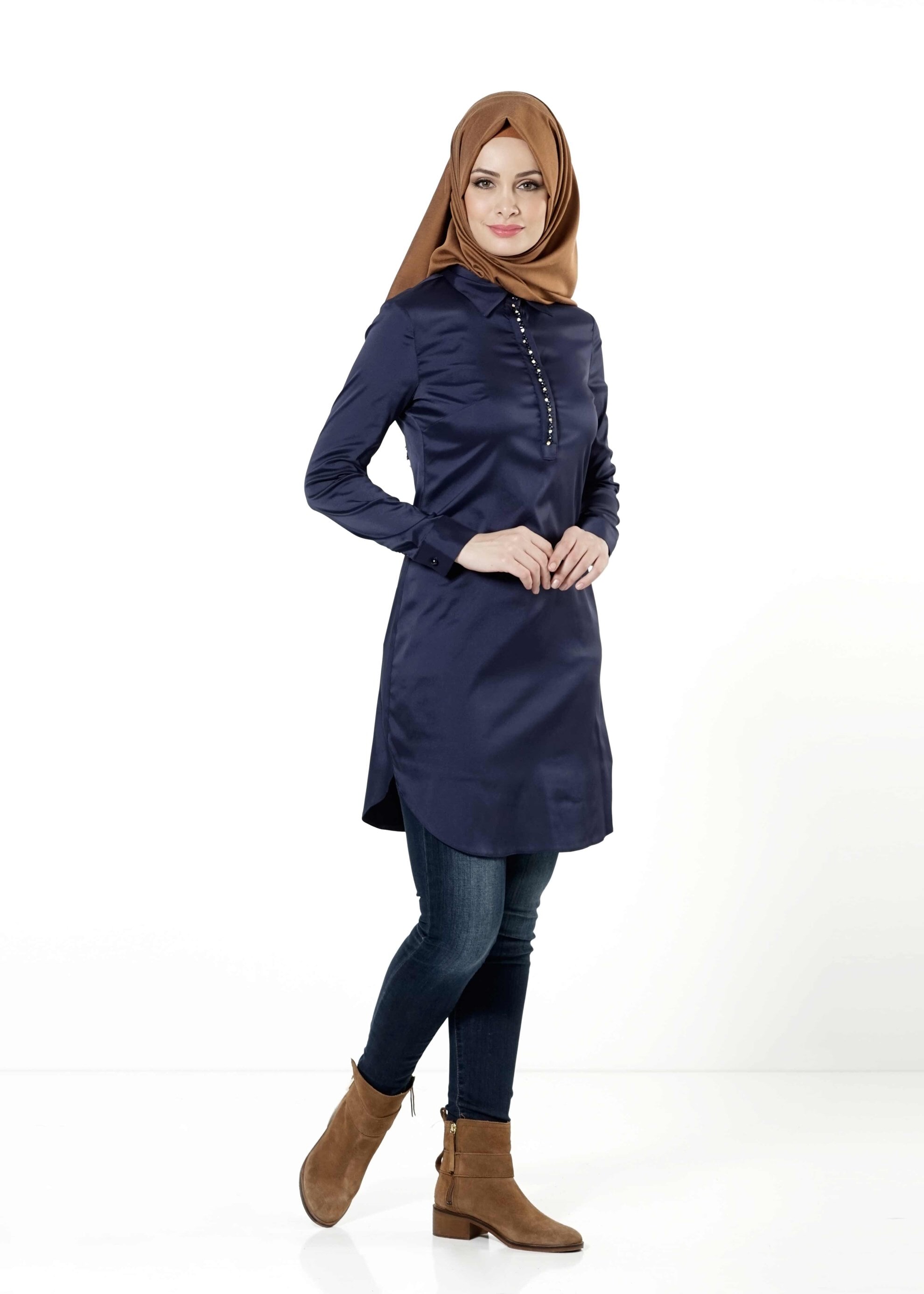 Tesettür giyim LACİVERT DÜĞMELİ SATEN TUNİK 4130 